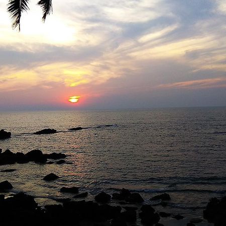 Om Ganesh Guest House Cliffside أرامبول المظهر الخارجي الصورة