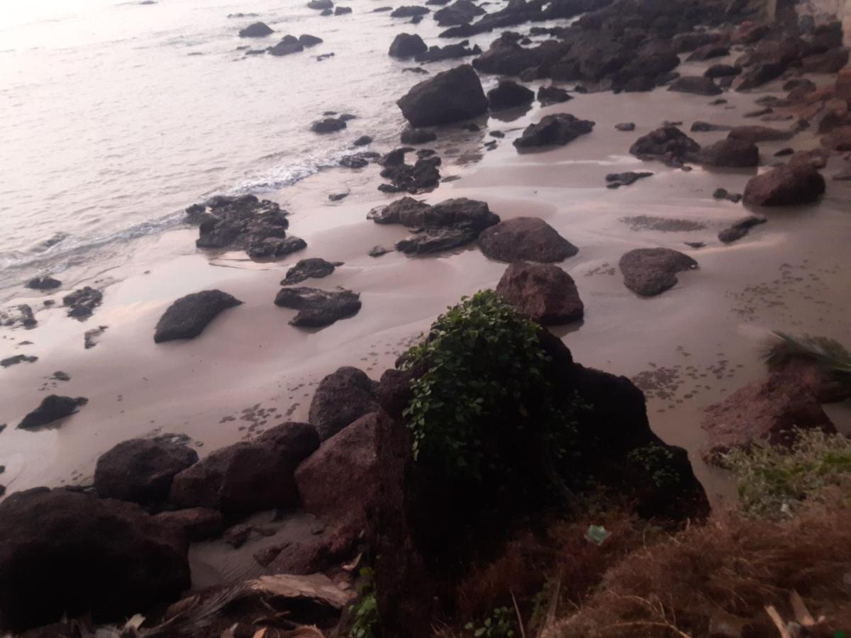 Om Ganesh Guest House Cliffside أرامبول المظهر الخارجي الصورة