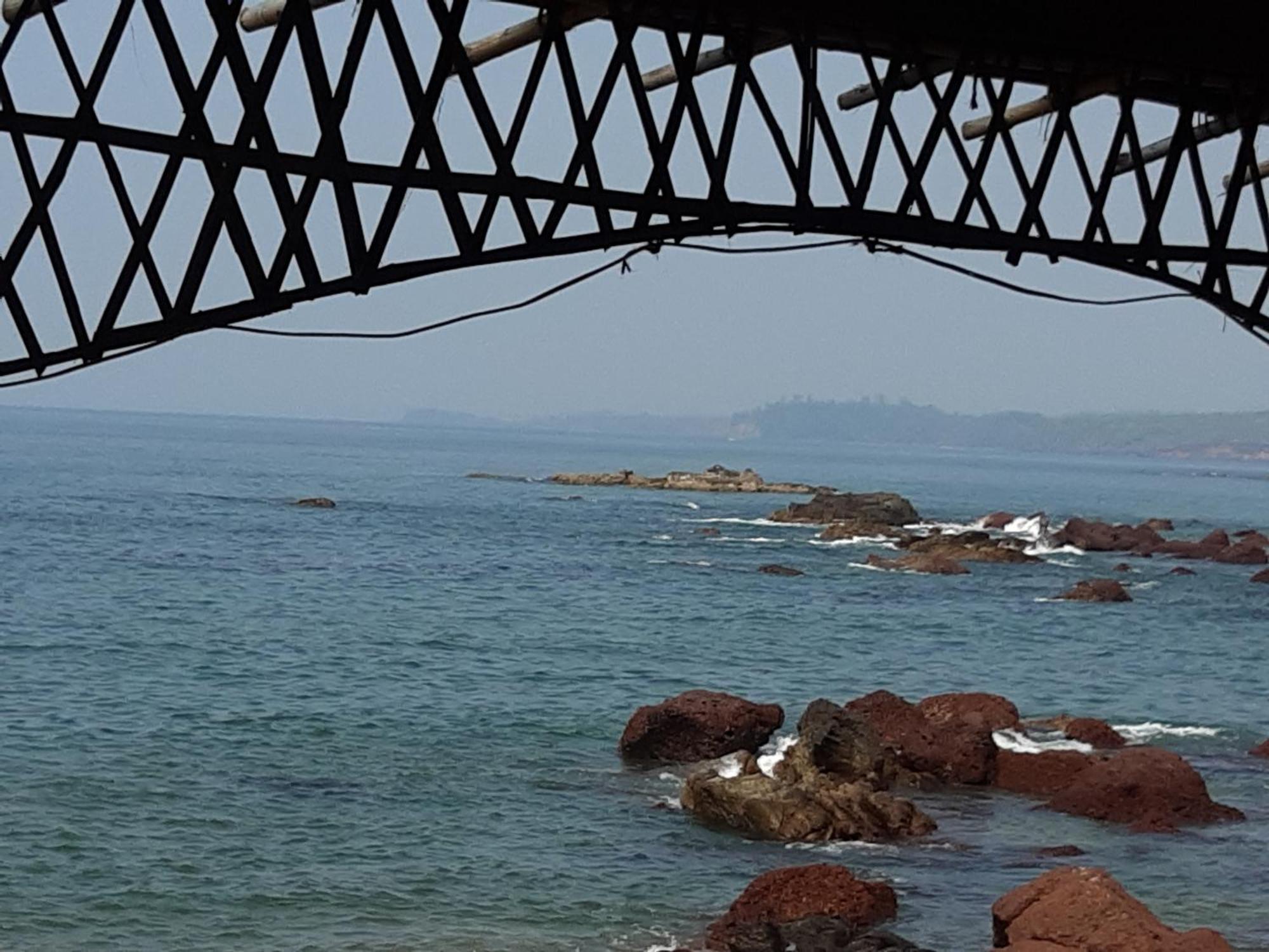 Om Ganesh Guest House Cliffside أرامبول المظهر الخارجي الصورة