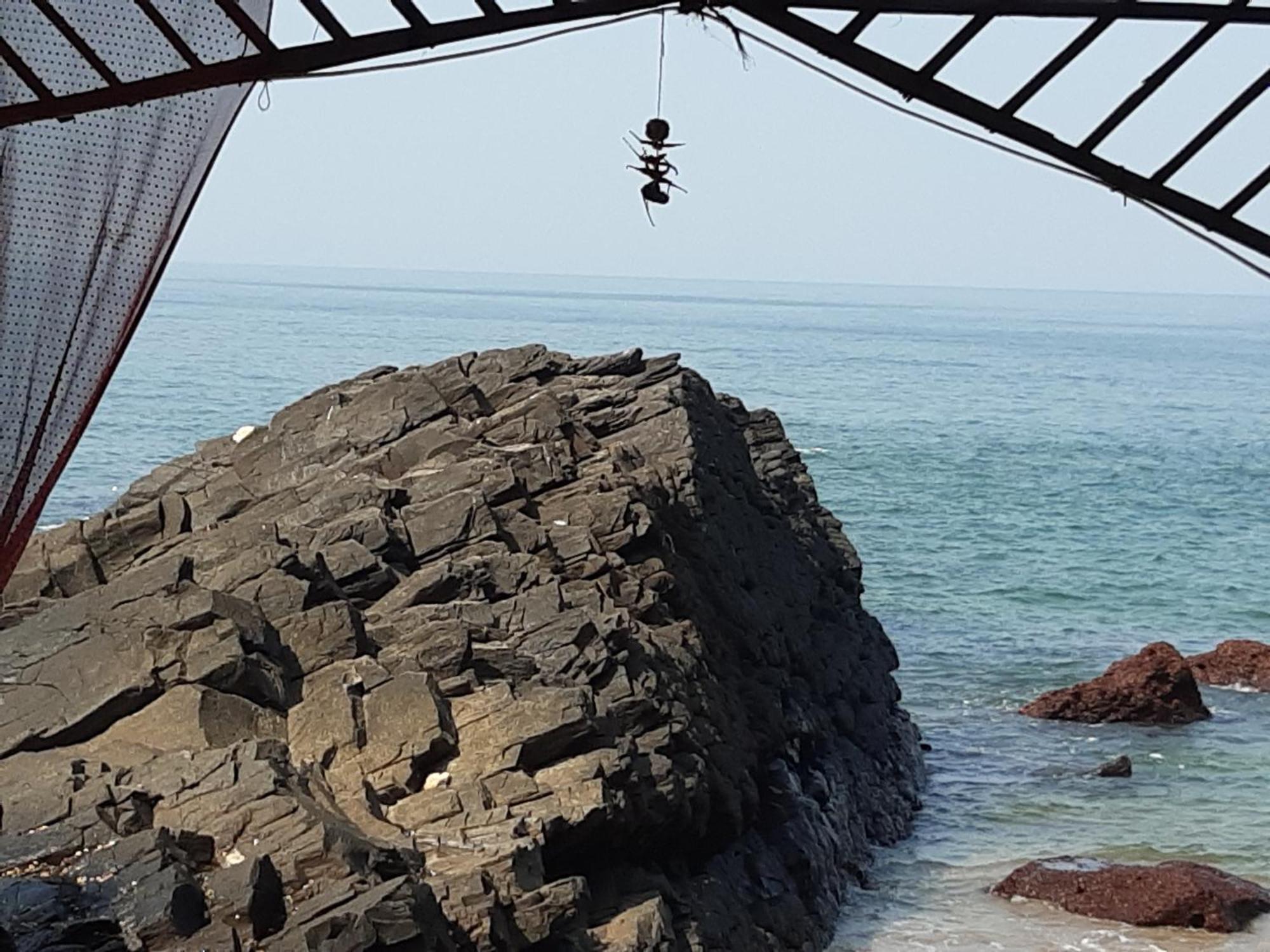 Om Ganesh Guest House Cliffside أرامبول المظهر الخارجي الصورة