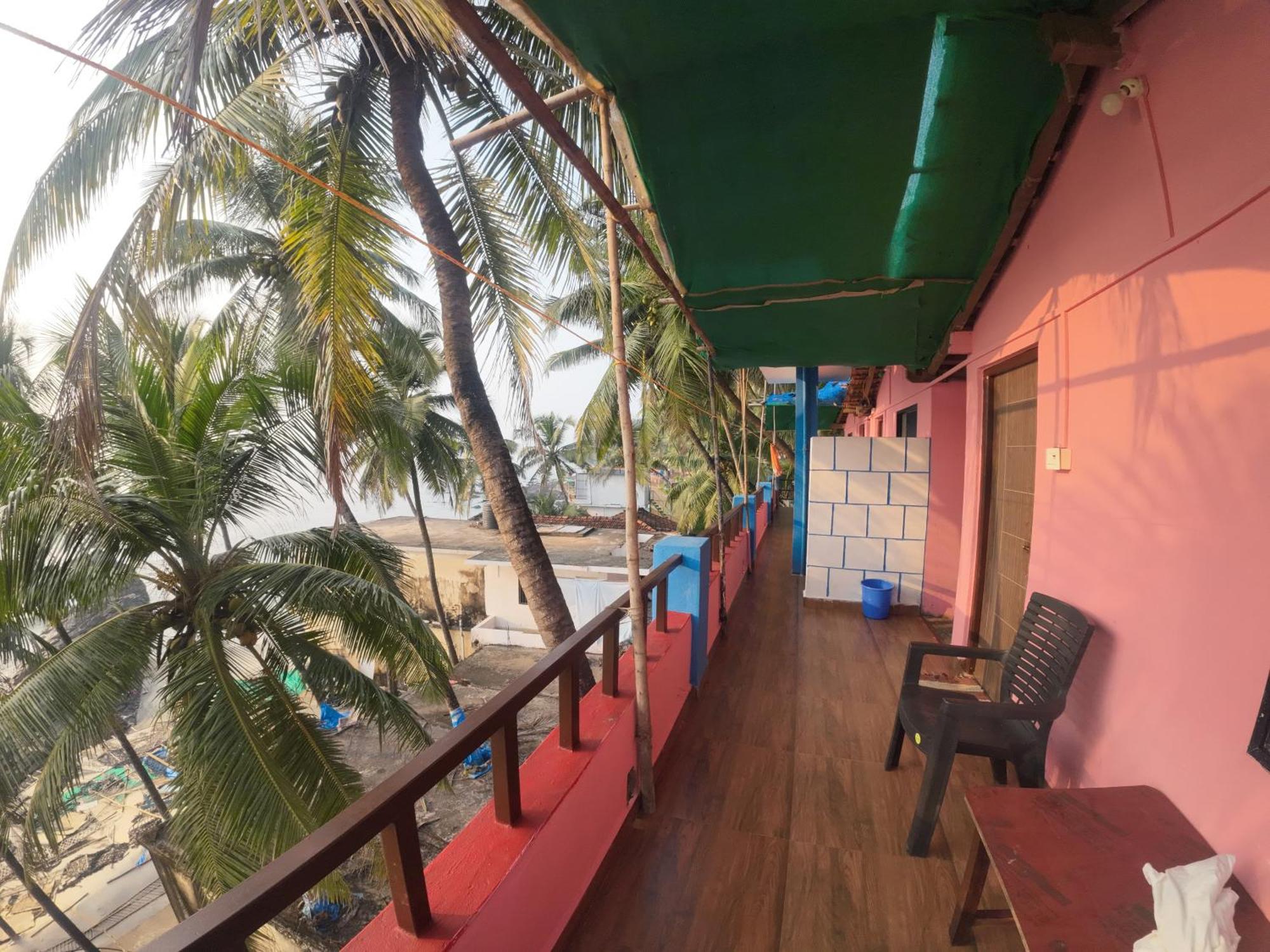 Om Ganesh Guest House Cliffside أرامبول المظهر الخارجي الصورة
