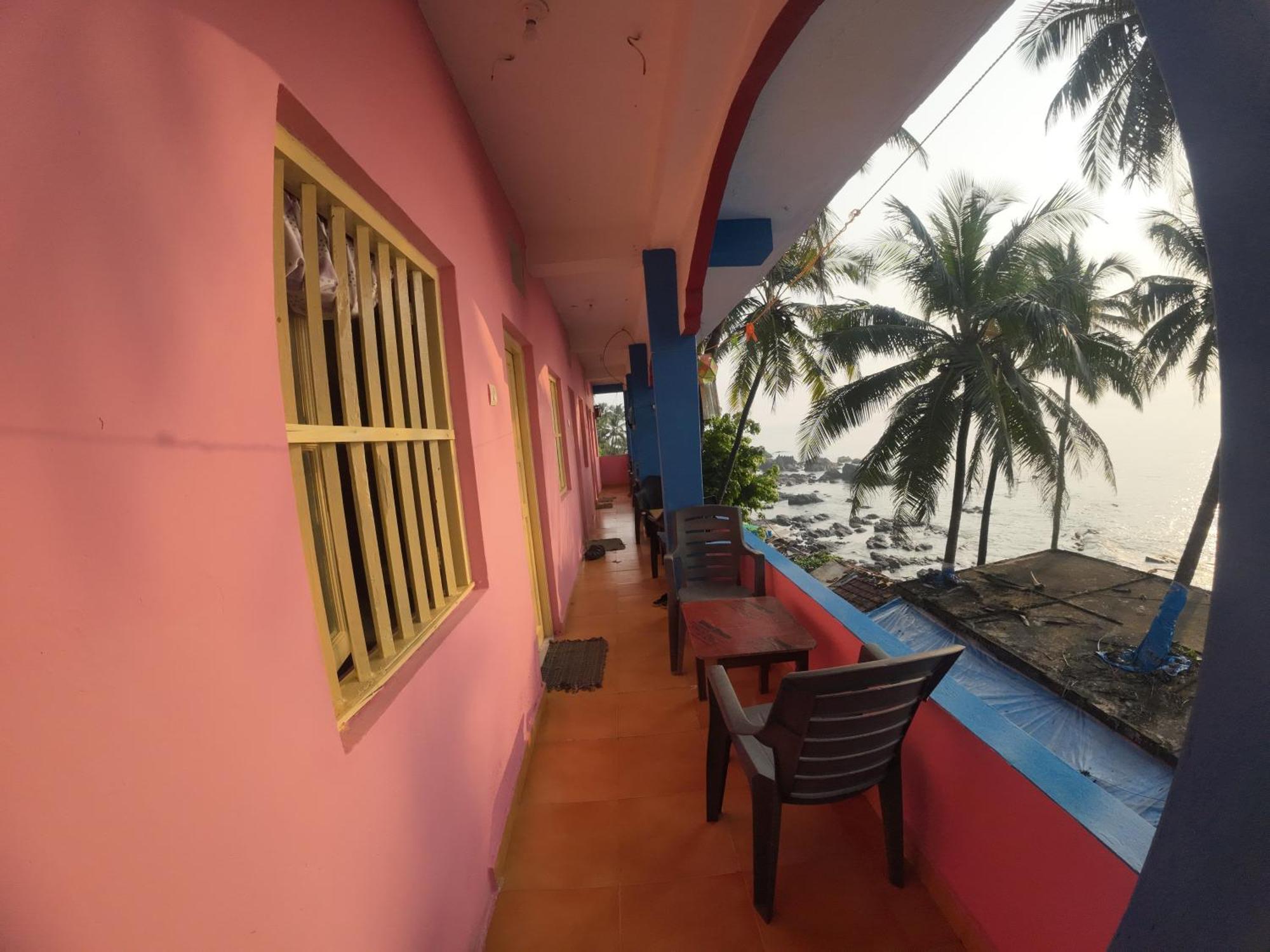 Om Ganesh Guest House Cliffside أرامبول المظهر الخارجي الصورة