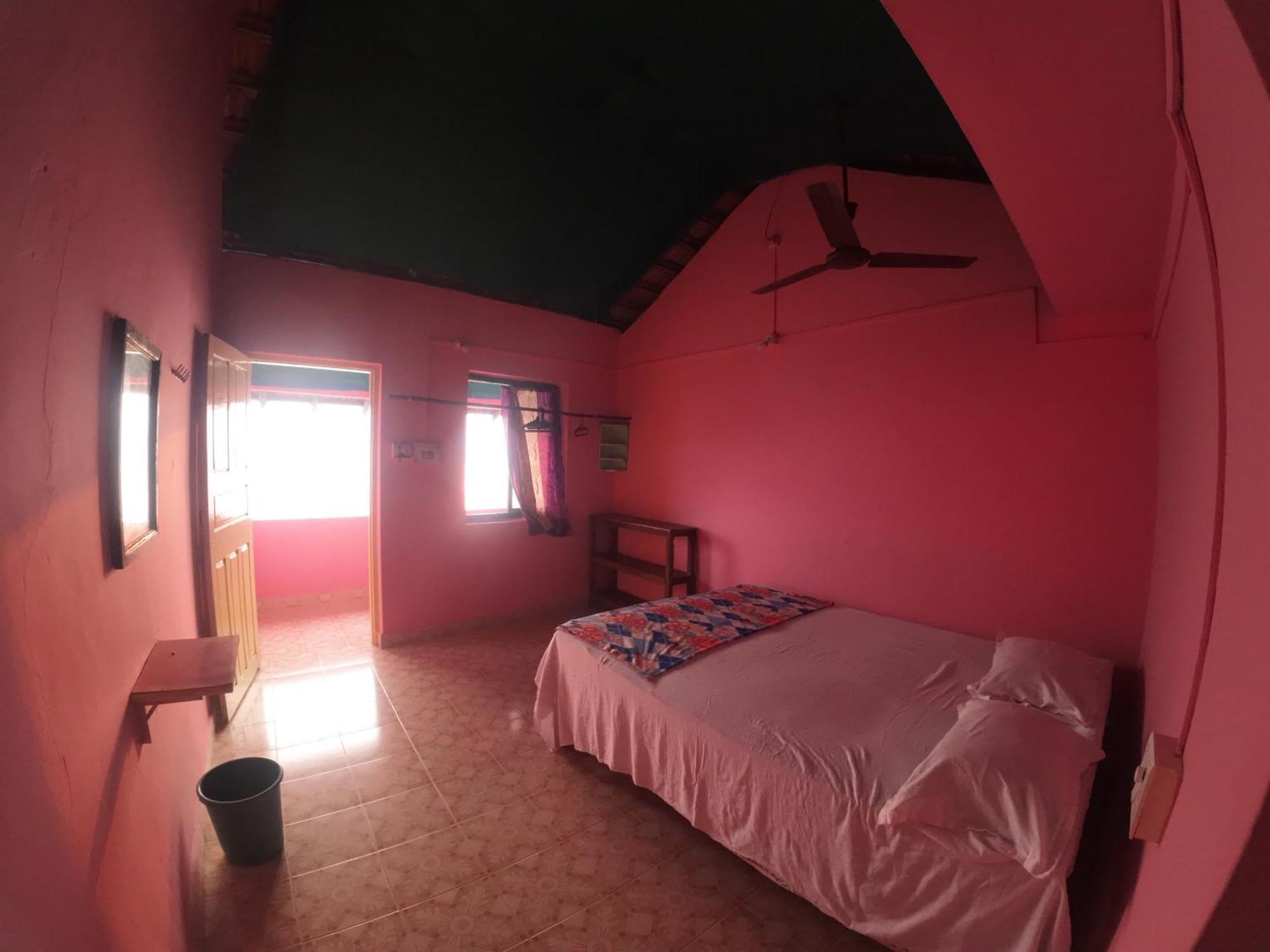 Om Ganesh Guest House Cliffside أرامبول المظهر الخارجي الصورة